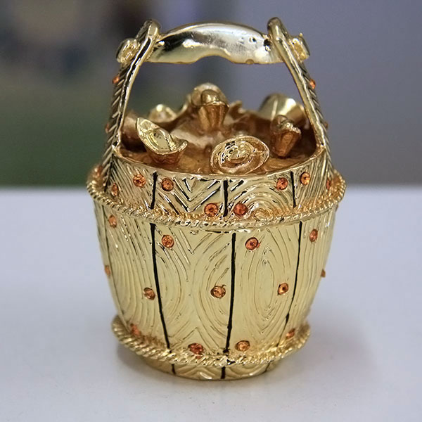 Jewelry Gift Box A Bucket of Gold Ingot Gilt Jewelry Gift Box with Fine Crystals